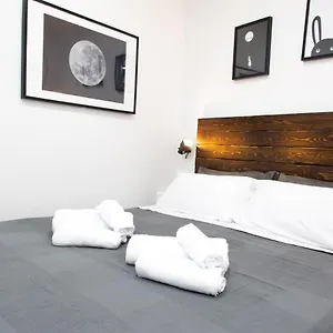  Сasa de vacaciones Via Dei Tribunali-duomo Casina In Centro Storico